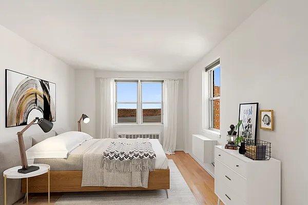 Sold by Grand Lux Realty | media 8