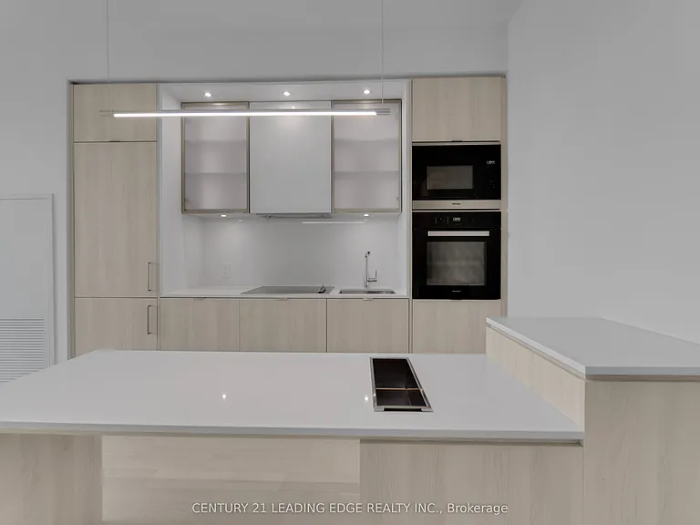 11 Yorkville Ave #3810 — Photo 22