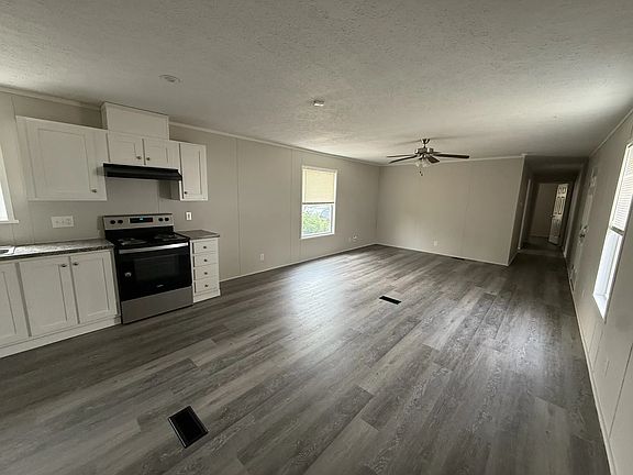 2nd image of B13 Meadows Ct #B13