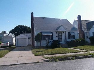 36 Crossway Rd, Cranston, RI 02910