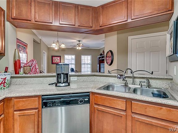 2nd image of 3218 Veterans Memorial Pkwy APT 3102