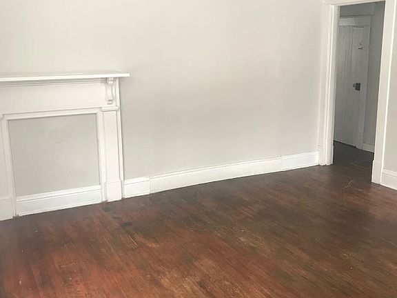 3rd image of 3301 Campbell Ave #B