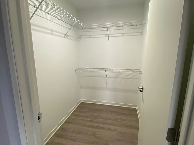 22241 Michigan Ave — Photo 12