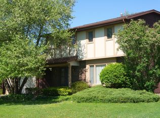 1435 Hampshire Dr, South Bend, IN