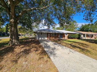 112 W Welwood Dr, Savannah, GA 31419