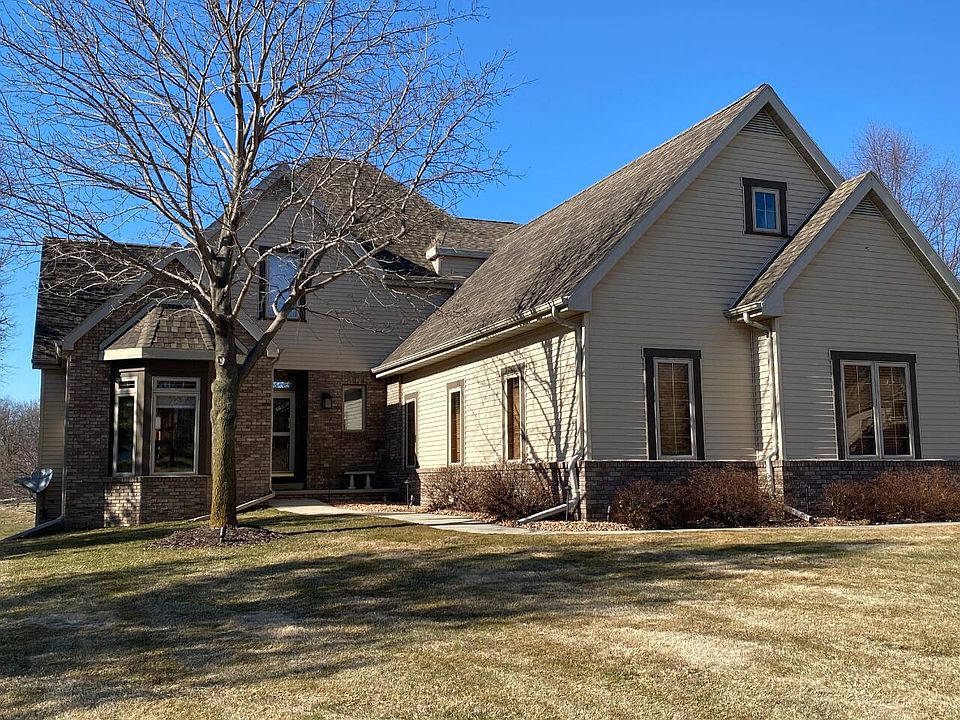 1st image of 548 Ledgewood Dr
