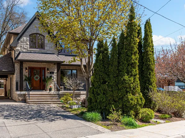 31 Maple Ave N, Mississauga, ON L5H 2R9