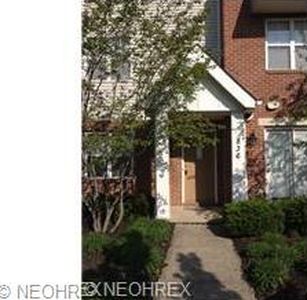 836 Greyton Rd #20, Cleveland Heights, OH, 44112