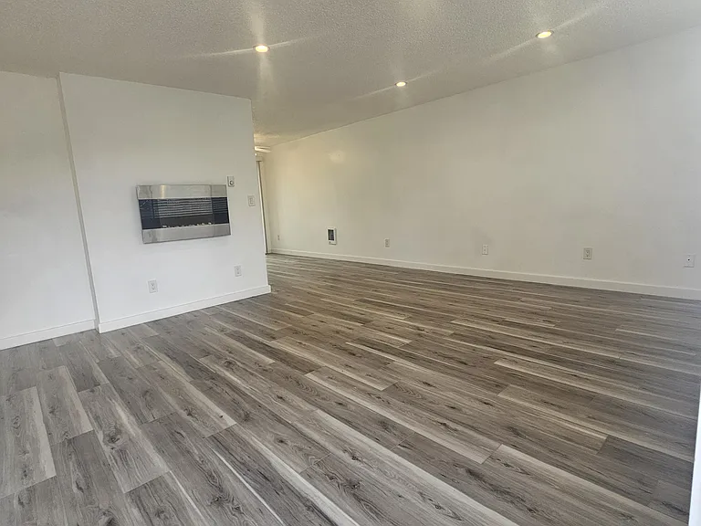 13936 SE Powell Blvd — Photo 16