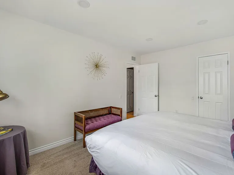 405 Nobel Ave #D — Photo 9