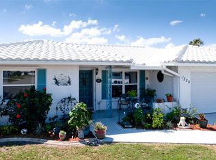 1320 Bottlebrush Dr, Bradenton, FL 34208