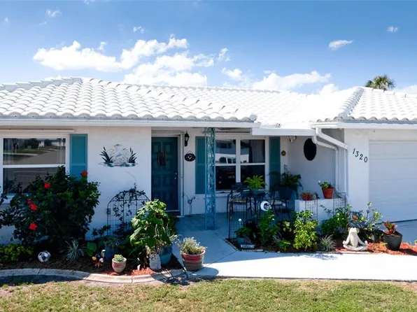 1320 Bottlebrush Dr, Bradenton, FL 34208