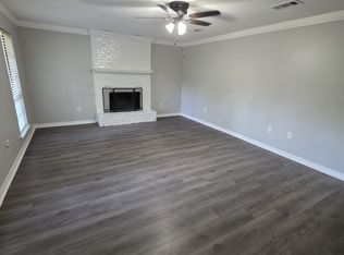 1125 Auburn Dr, Jackson, MS 39211