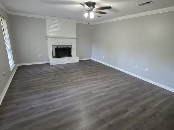 1125 Auburn Dr, Jackson, MS 39211