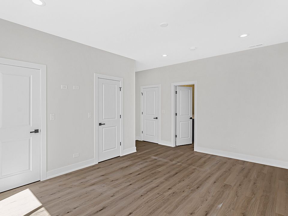 1st image of 6453 S Ingleside Ave #H