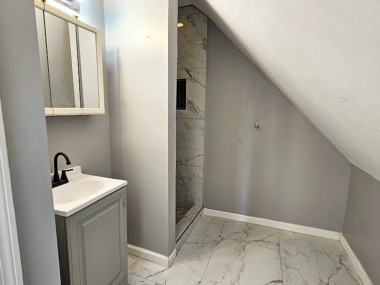 133 Plymouth St #2B — Photo 8