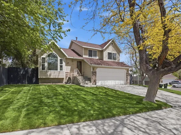 1380 Suncrest Ct, Elko, NV 89801