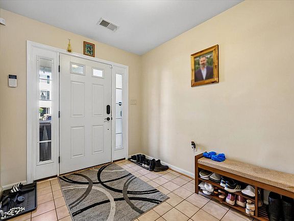 3rd image of 7804 Yankee Harbor Dr