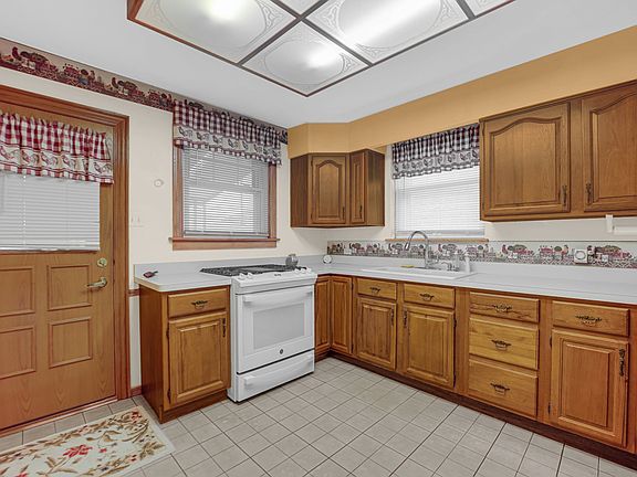 4th image of 5235 S Monitor Ave