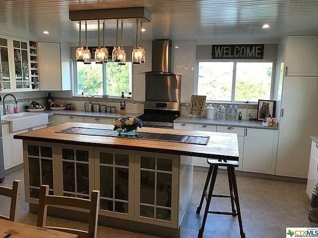 2nd image of 306 Crystal Dr