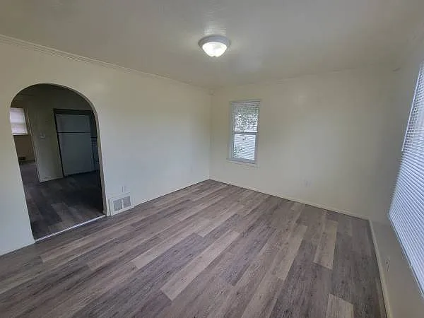 215 Lomax St — Photo 2