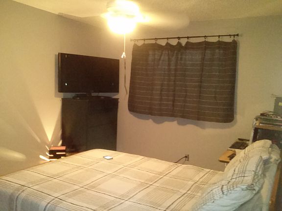 5th image of 827 SE 5th Ave