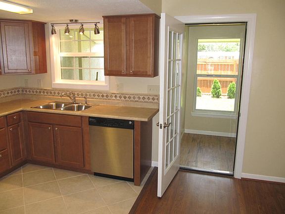 Exit to the laundry room & backyard