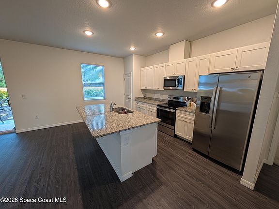 5th image of 209 Wendover Rd SW