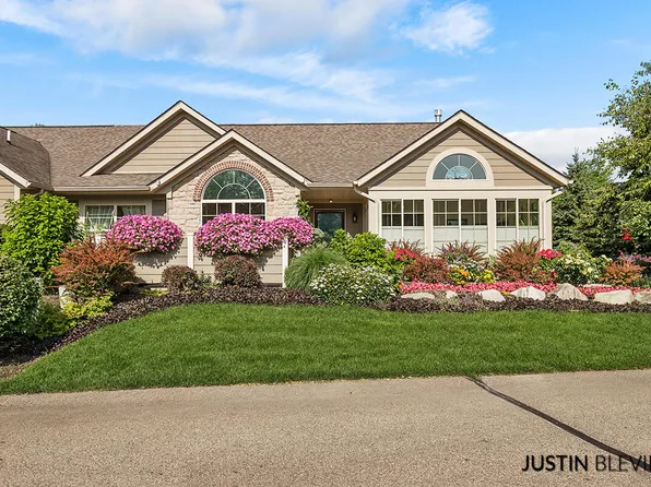 915 Bridge Walk Ct SE, Ada, MI 49301