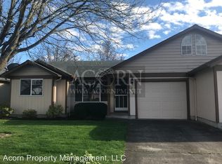 1036 Colony Pond Dr, Eugene, OR 97401