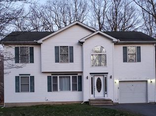 2147 Titania Rd, Tobyhanna, PA 18466