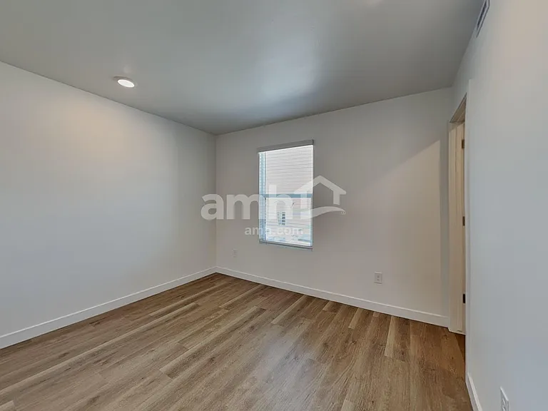 13145 N Mustang Crossing Rd — Photo 8