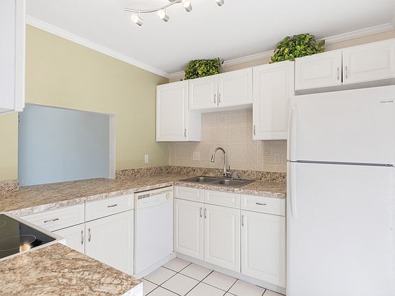 5th image of 1555 14th Ave APT 215