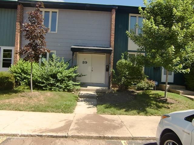 1st image of 39 Pioneer Park Pl