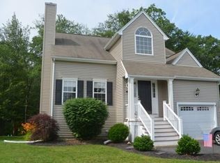 40 Palomino Dr, Franklin, MA 02038