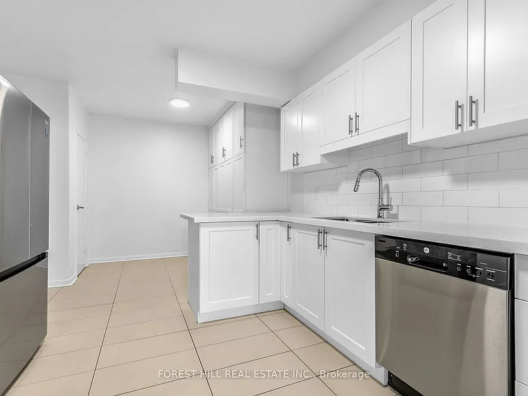 2500 Bathurst St #306 — Photo 14