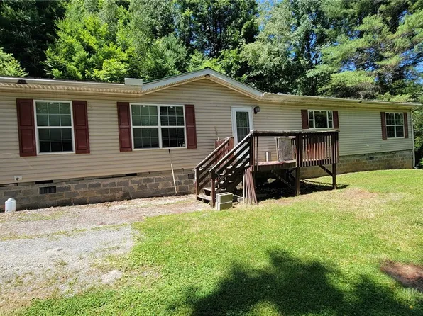737 Lower Crab Orchard Road, Banner Elk, NC 28604