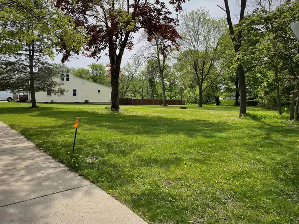 1161 Oak St, Red Wing, MN 55066