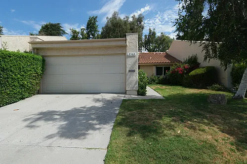 2585 Northshore Ln Photo 1