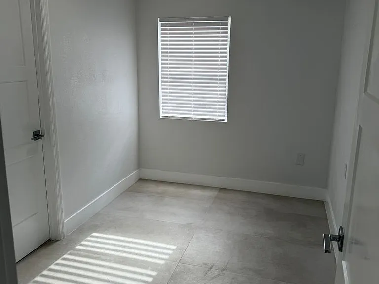 2300 E Crystal Lake Ave — Photo 10