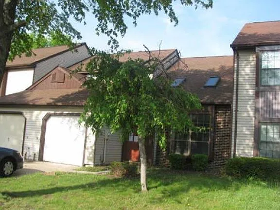 6 Livingston Ct photo 1