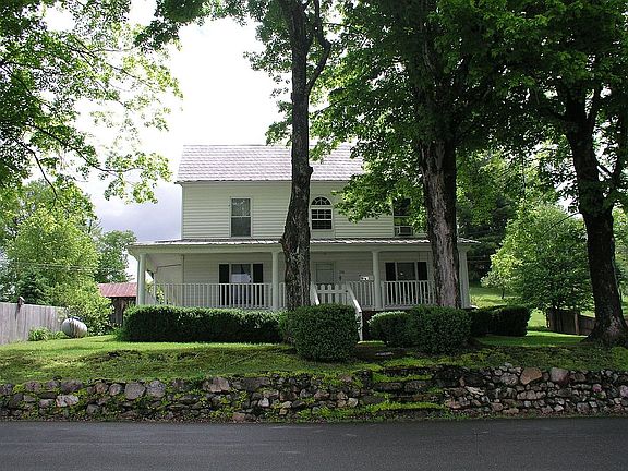 2nd image of 106 Georgia St