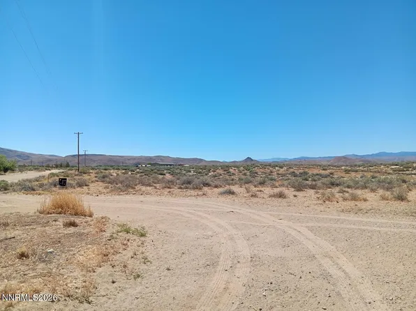 2975 E Badger St, Silver Springs, NV 89429