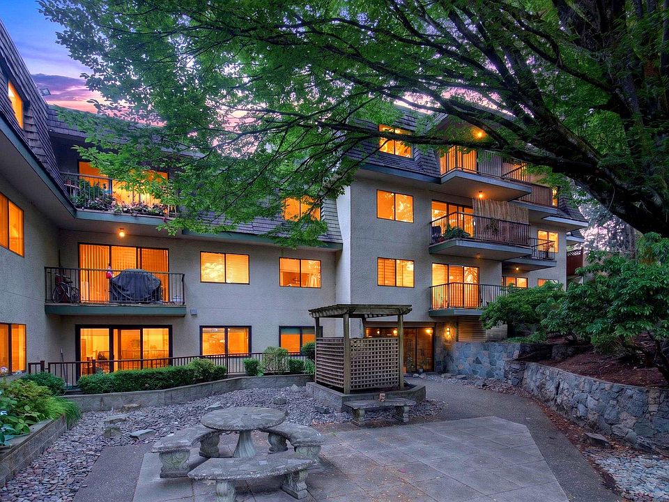 1st image of 466 8th Ave E #305