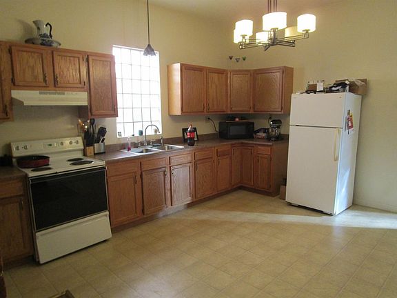 3rd image of 711 Chinn Ave
