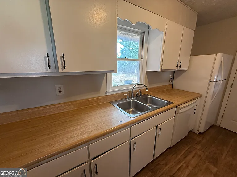 602 Hillcrest Dr — Photo 12