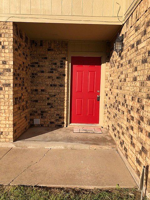 1st image of 2701A NW Friar Tuck Ln