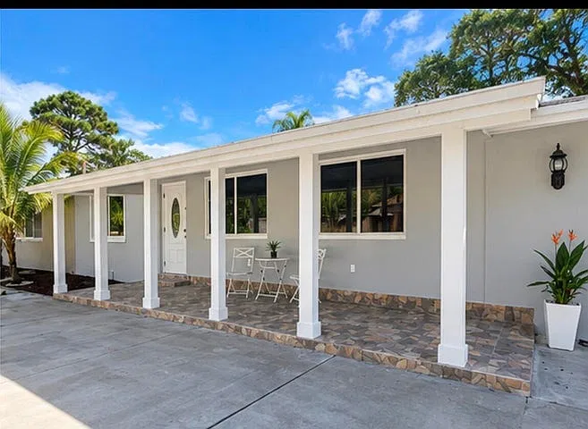 3 bed, 1897 sqft, $3,100 — Photo 4