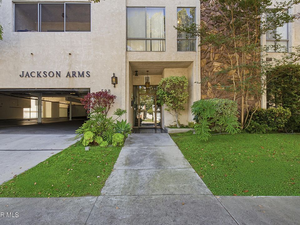 1st image of 528 N Jackson St APT 303