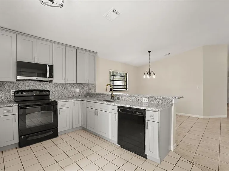 3075 Woolridge Dr — Photo 12
